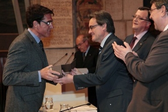 L’ Associació de Comerciants de Creu Coberta rep el Premi a la Millor Iniciativa Col•lectiva