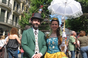 GRAN ÉXITO DE LA FERIA MODERNISTA!