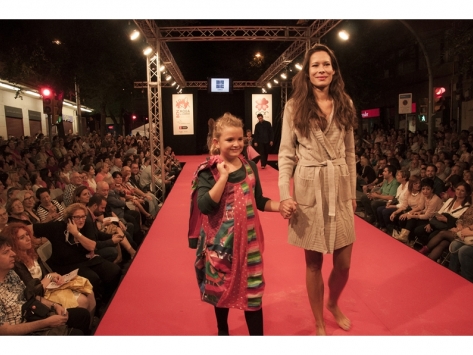 Horta disfruta de la moda a la calle