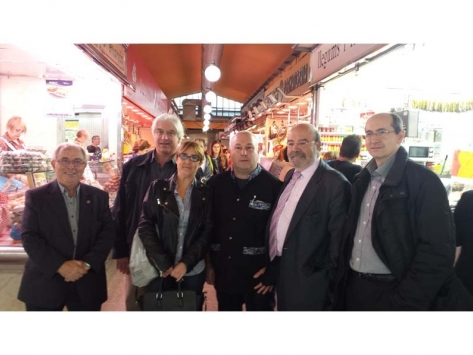 El Eje Comercial y el Mercado de Sant Martí se unen para potenciar el comercio de proximidad